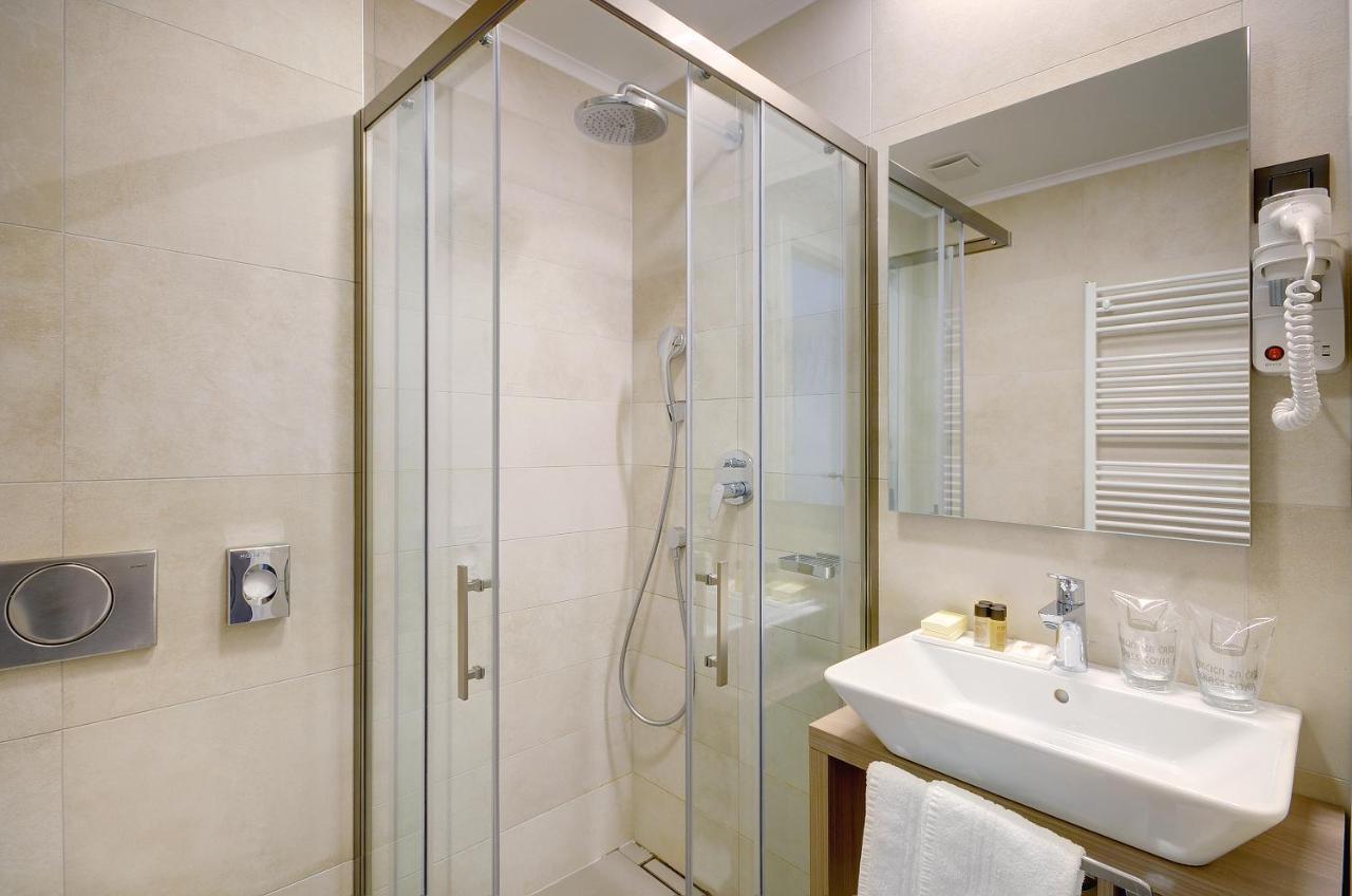 Residence Ровинь Экстерьер фото